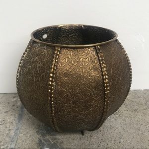 Brass lampshade/planter